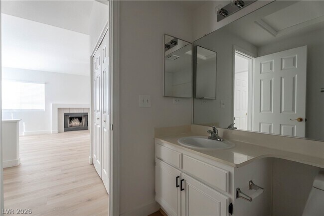 Building Photo - 356 Seine Way
