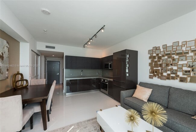 Building Photo - 1080 Brickell Ave