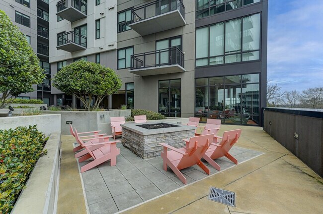 Building Photo - 1075 Peachtree Rd