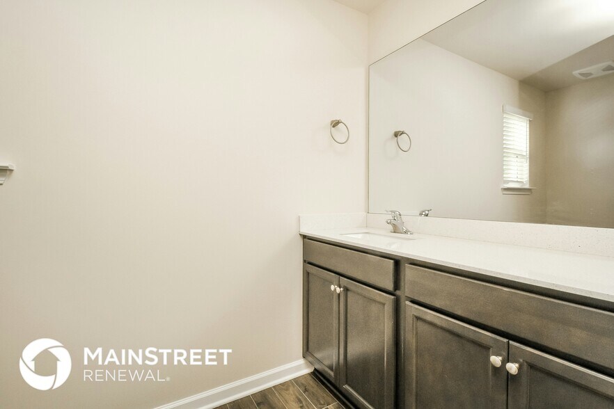 Building Photo - 147 Westcott St