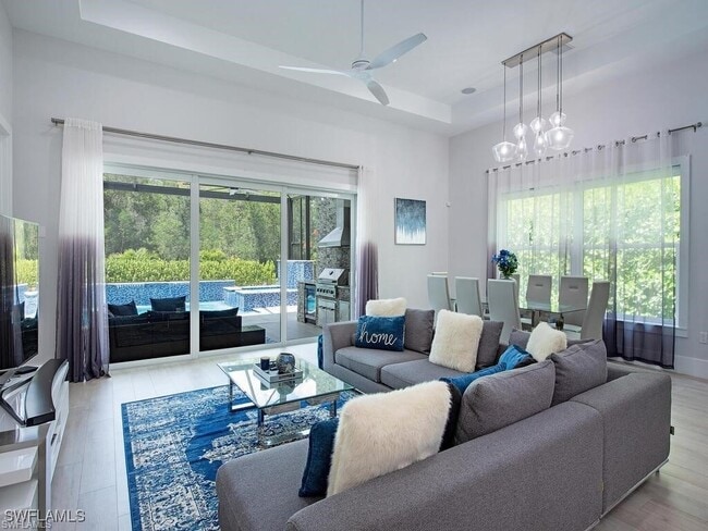 Building Photo - 710 Soll St