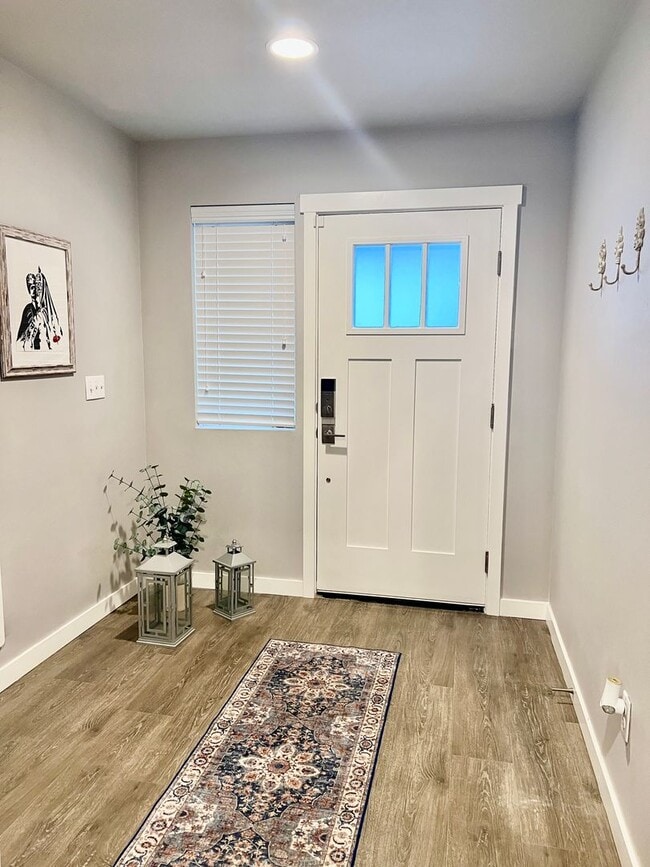 Building Photo - 3Bd/2.5Ba Lynnwood Townhouse