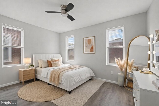 Building Photo - 4928 Florence Ave