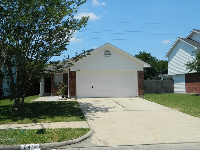 Building Photo - 7415 River Pines Dr