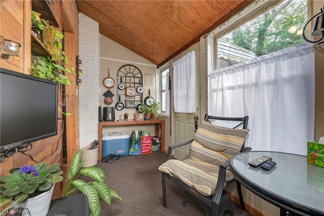 Building Photo - 1501 E 248th St