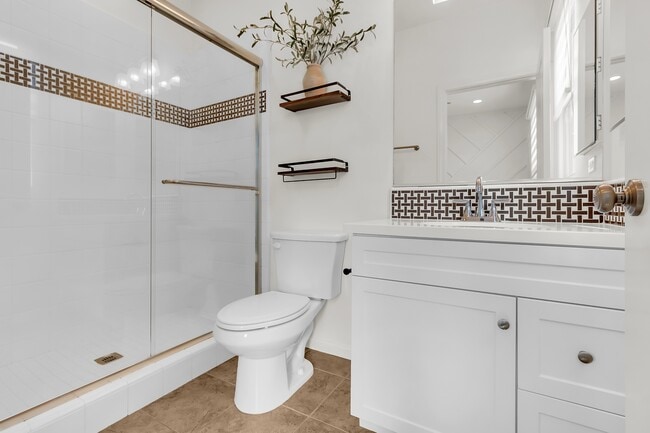 Building Photo - 72 Tulip