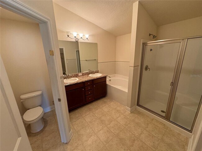 Building Photo - 33813 Emerald Pond Loop
