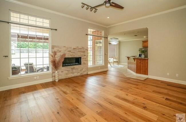 Building Photo - Beautiful, Spacious 4 bedroom Home for Rent!