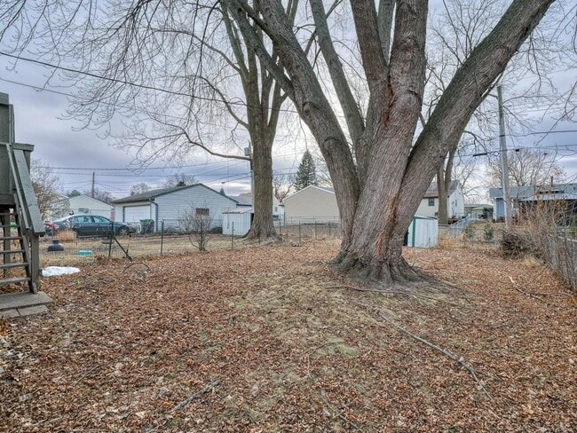 Building Photo - 2304 13th Ave E