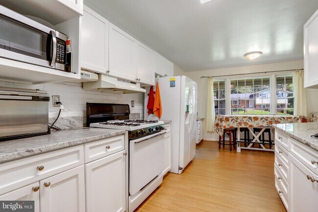 Building Photo - 11802 Enid Dr