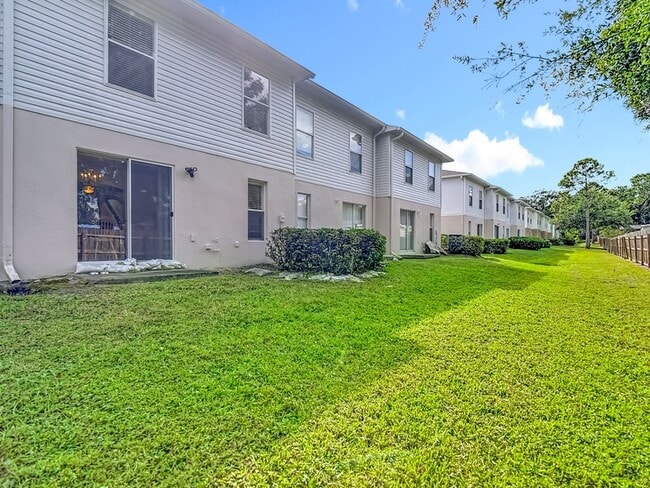 Building Photo - 9856 Ashburn Lake Dr