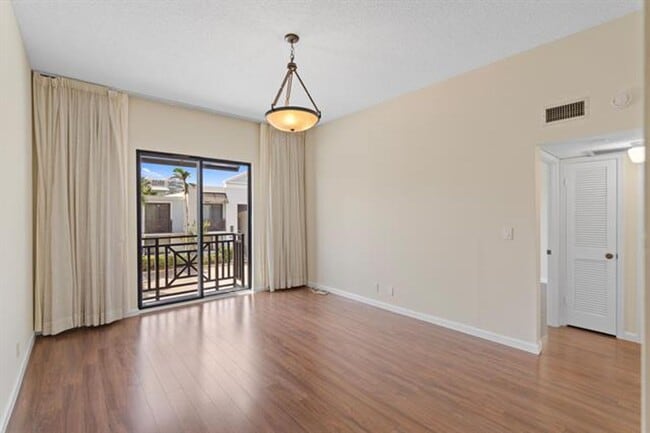 Building Photo - 1630 S Ocean Ln
