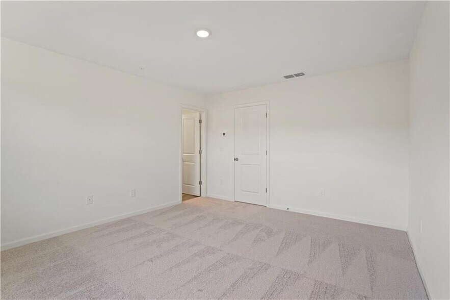 Building Photo - 541 Magnolia Cir