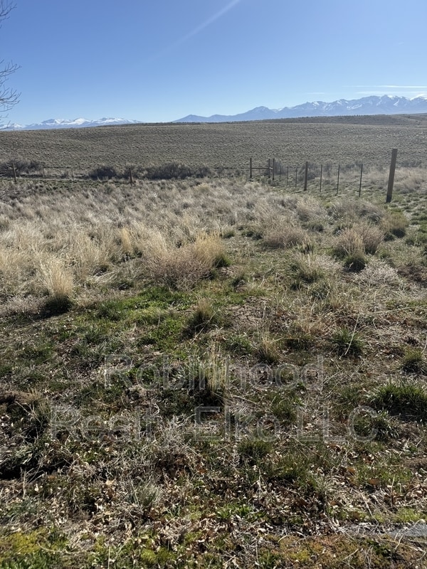 Building Photo - 300 Rustic Dr