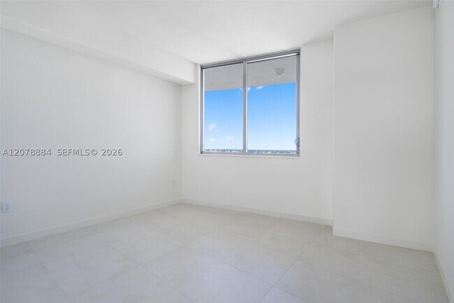 Building Photo - 1400 Biscayne Blvd