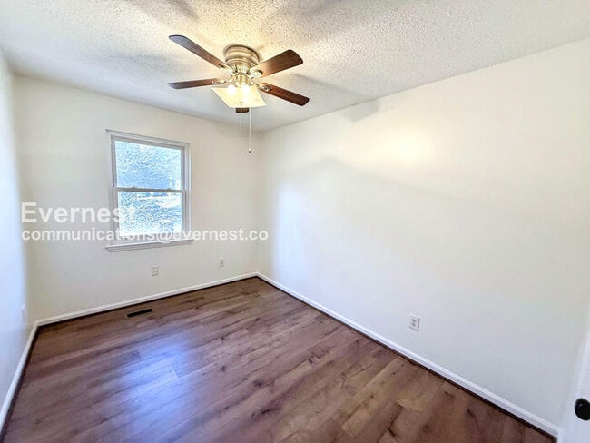 Building Photo - 6941 Suburban Terrace