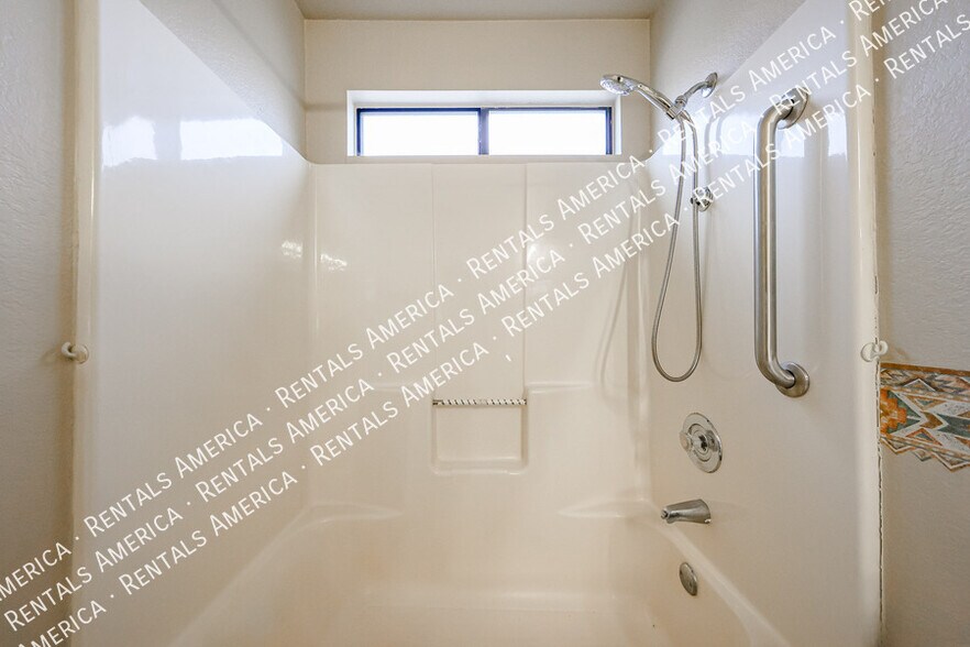 Building Photo - 2720 Leisure World