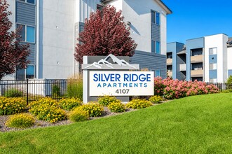 Building Photo - Silver Ridge