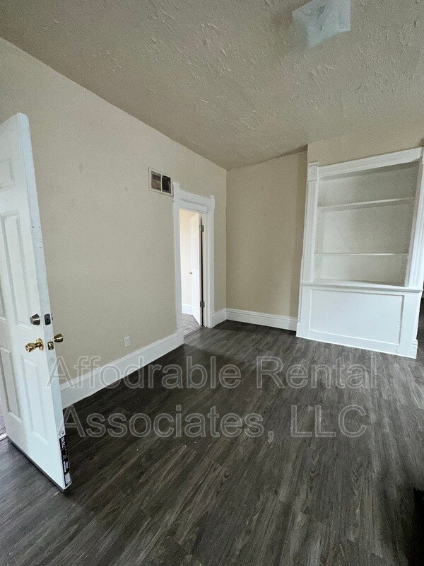 Building Photo - 1428 S 11th St