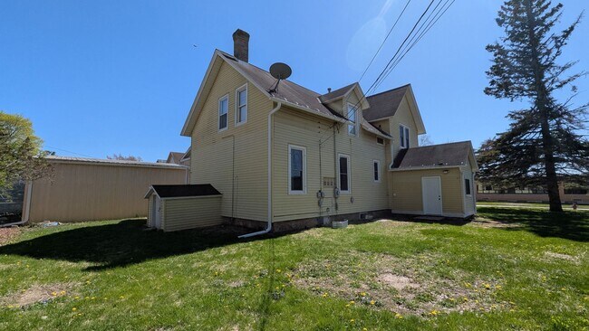 Building Photo - 248 N Franklin St