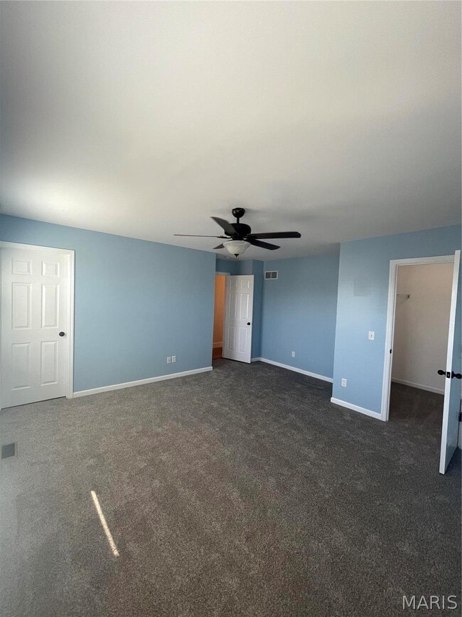 Building Photo - 122 Shire Dr