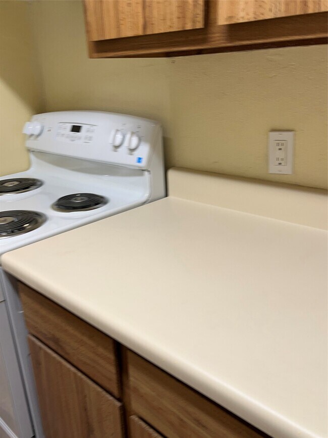 Building Photo - 3919 Fairmont Pkwy