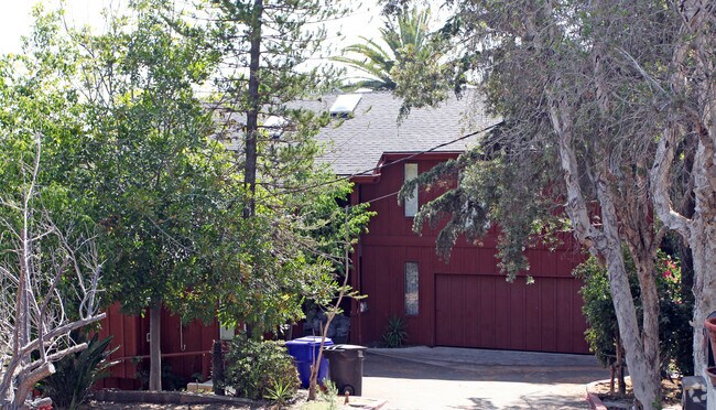 Primary Photo - 3684-3692 Alexia Pl