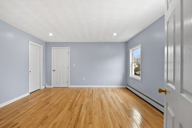 Building Photo - 515 Winthrop St