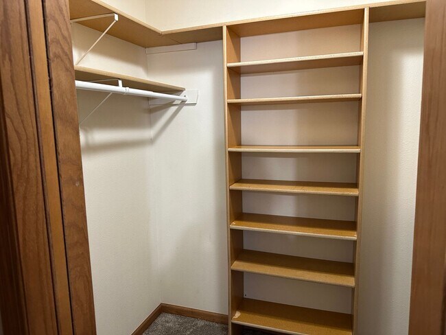 Building Photo - GREAT FAMILY HOME!