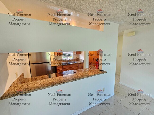 Building Photo - 2 Bed 1 Bath, One parking Condo Hoomaka Vi...