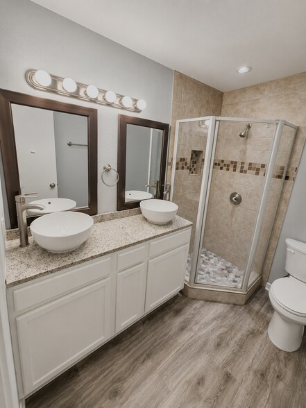 Building Photo - 8504 Happy Valley Trl