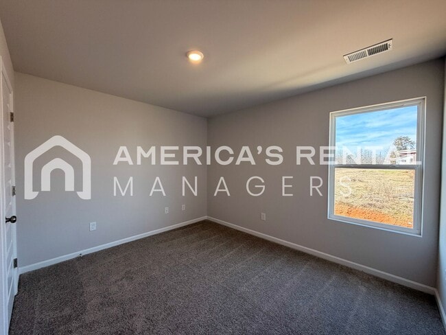 Building Photo - Modern Two Story Living in Lincoln, AL! Sign a 13-month lease by 3/31/2026 and receive a leasing ...