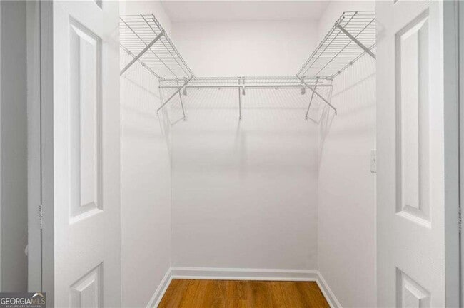 Building Photo - 2215 Gordon Cir