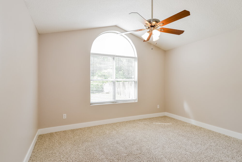 Building Photo - 12791 Serenade Cir N