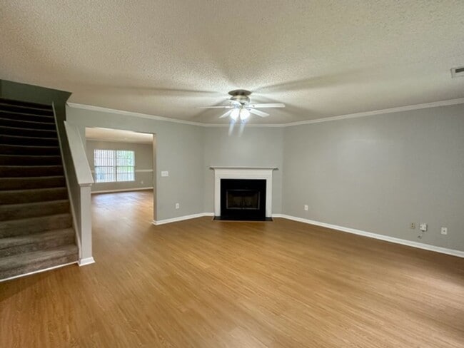 Building Photo - 5091 Ballantine Dr