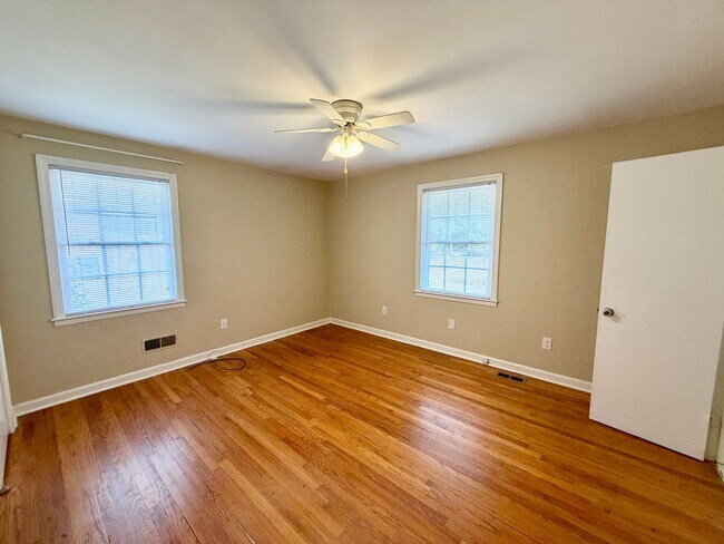 Building Photo - Lexington- Downtown Lexington - Call Lexington office for tours 803-359-0793