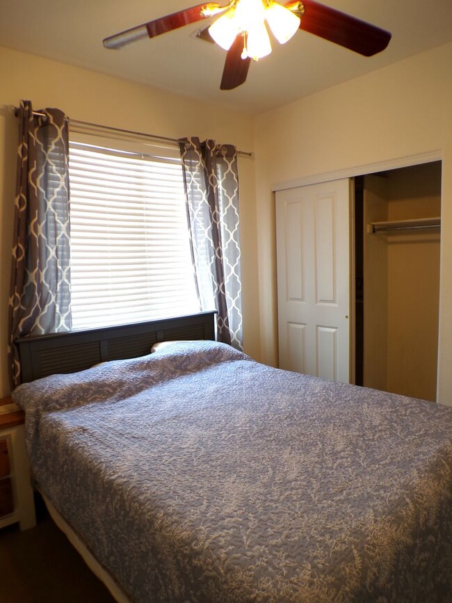 Building Photo - Littleton 3 Bed 2 Bath Condo Retreat!