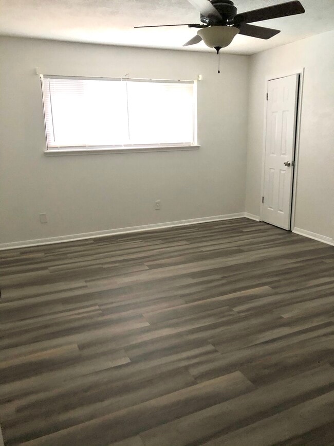 Building Photo - 11511 Kirkvalley Dr