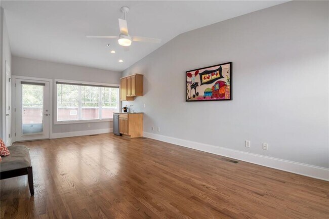 Building Photo - 58 Emerson Hill Square