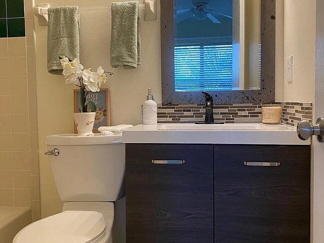 Building Photo - 612 Casa Park K Ct