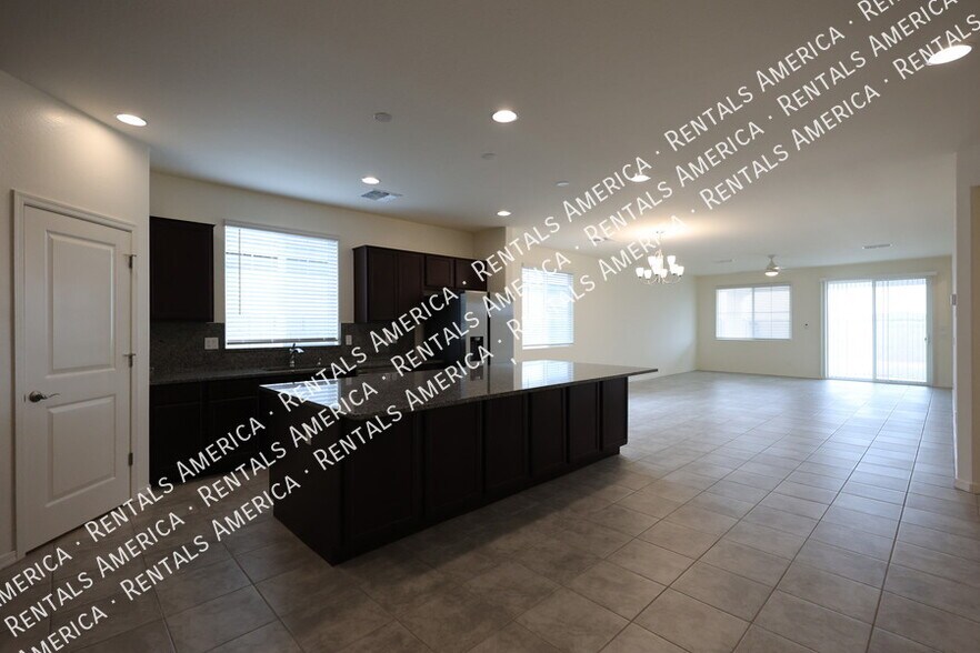 Building Photo - 1142 E Westwood Dr