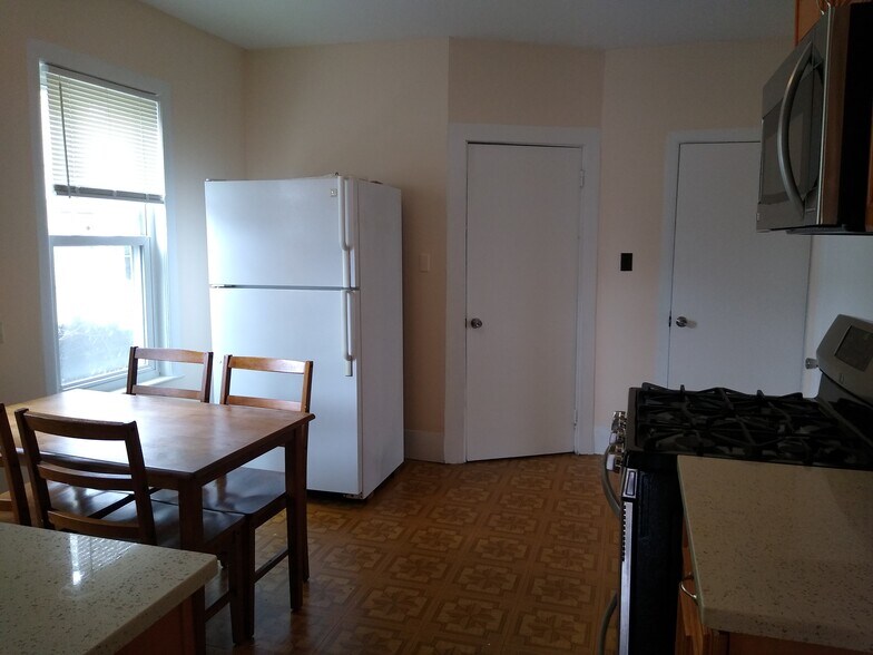 Building Photo - 1 Gold Star Pl