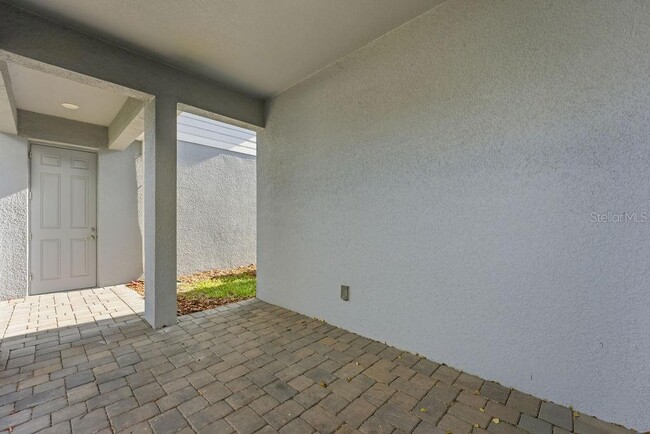 Building Photo - 14037 Kauai Dr