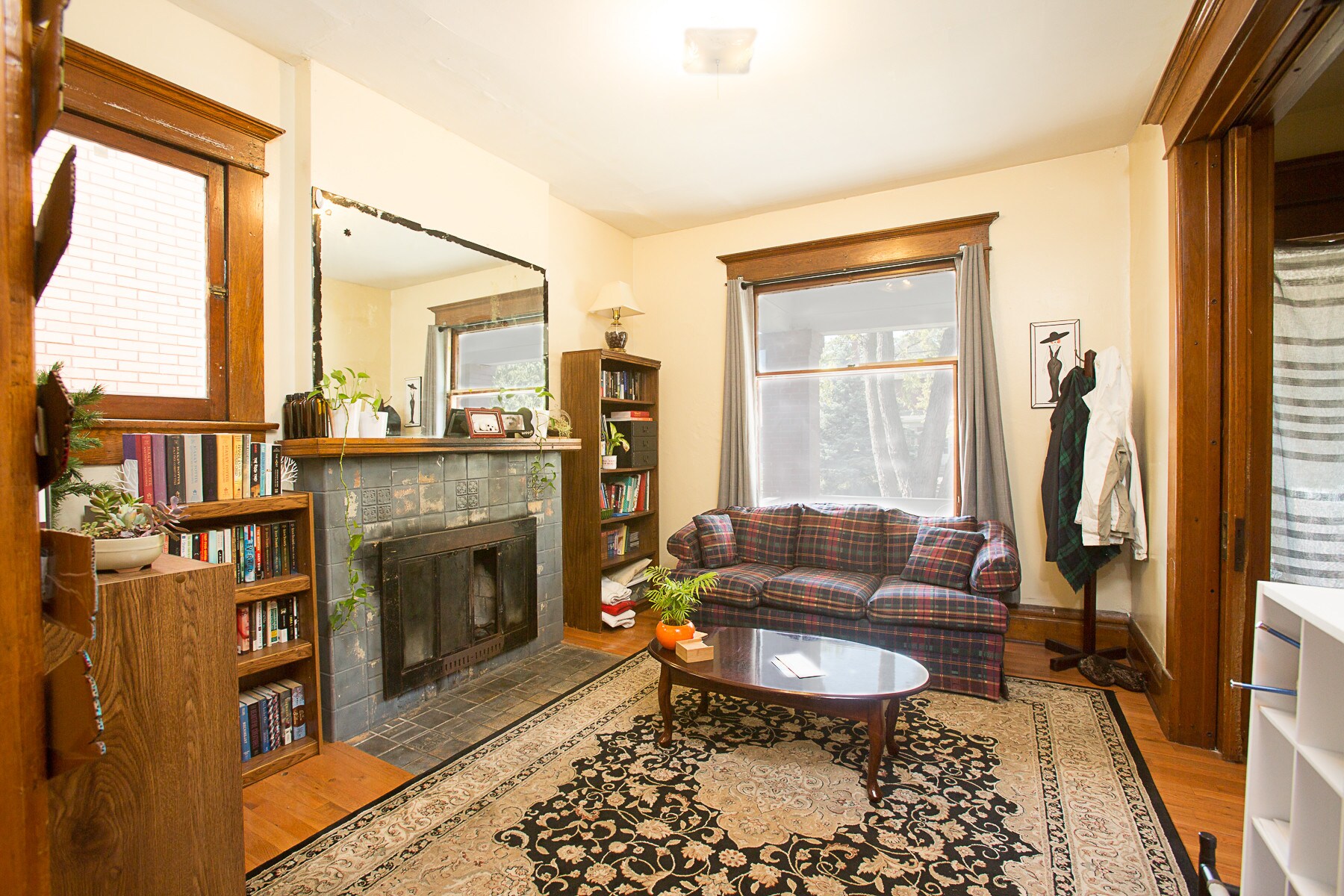 Building Photo - 2136 Summit St