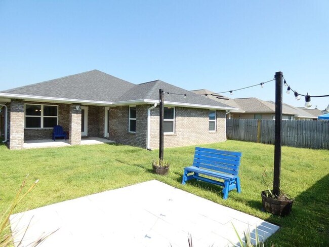 Building Photo - 4117 Hazelhurst Dr