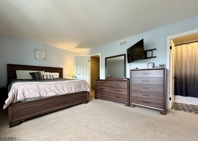 Building Photo - 2109 Jamestown Common