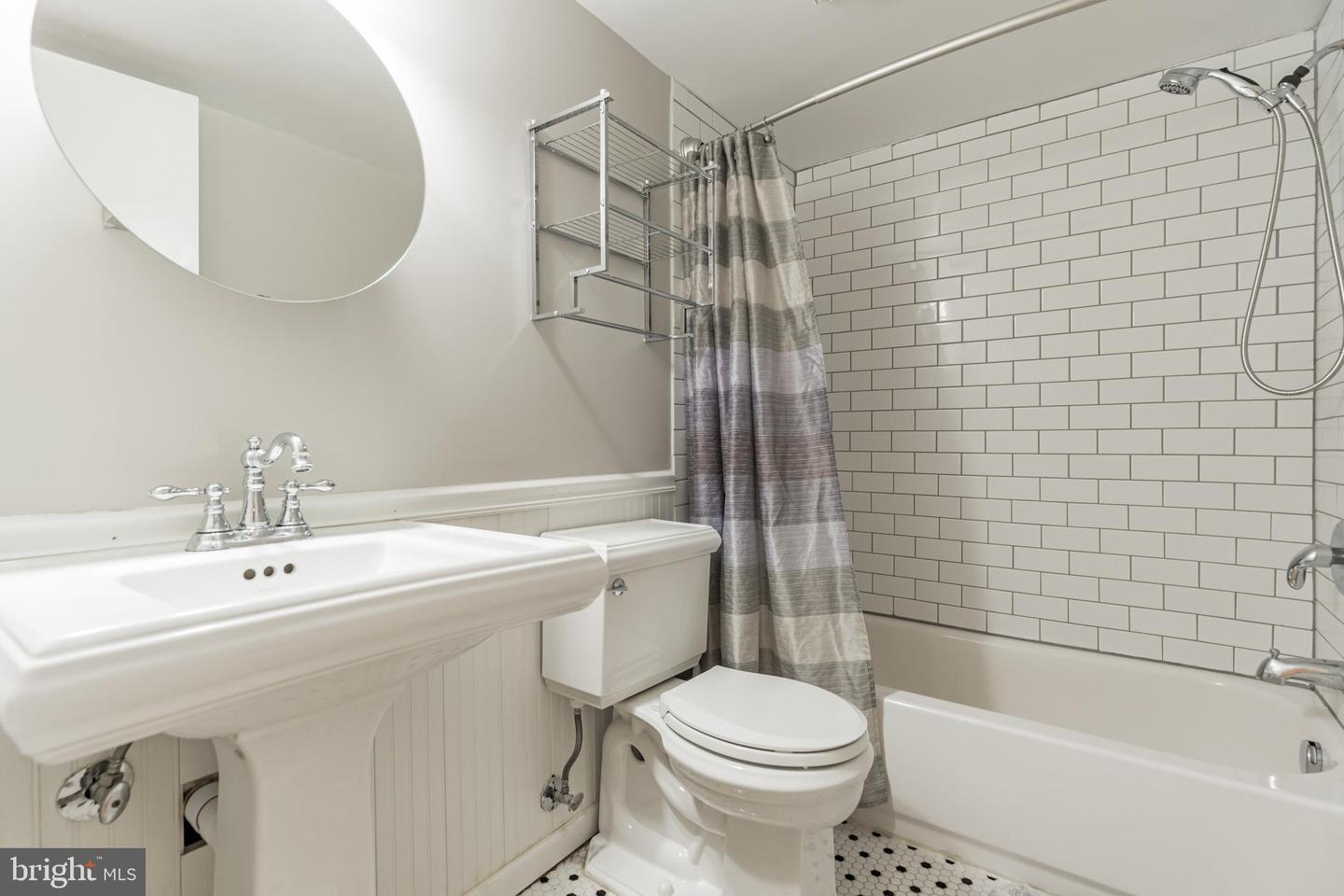 Building Photo - 130 Roberts Ln