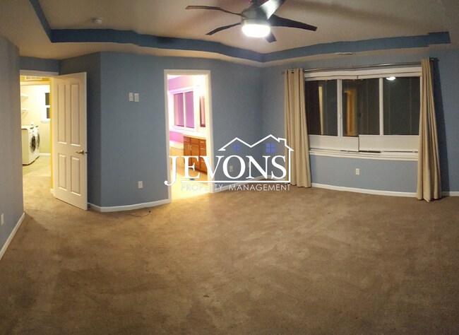 Building Photo - 1833 10th Ave NE