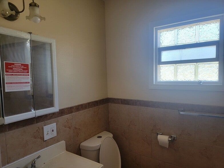 Building Photo - 14802 Cooper Ave