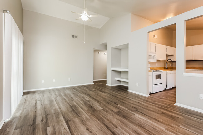 Building Photo - 3 Bedroom Summerville Home